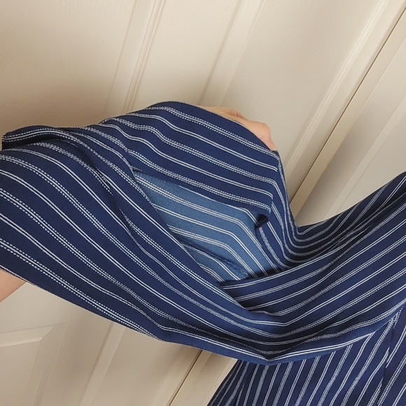 New Directions women's XL Extra Large Blue Striped Front Tie Long Flared Sleeves - Picture 10 of 12